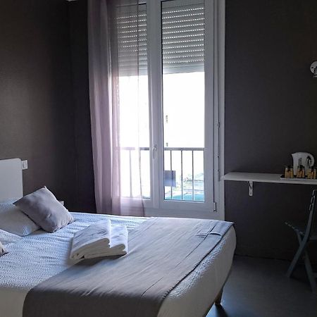 רויאן Crystal Hotel מראה חיצוני תמונה