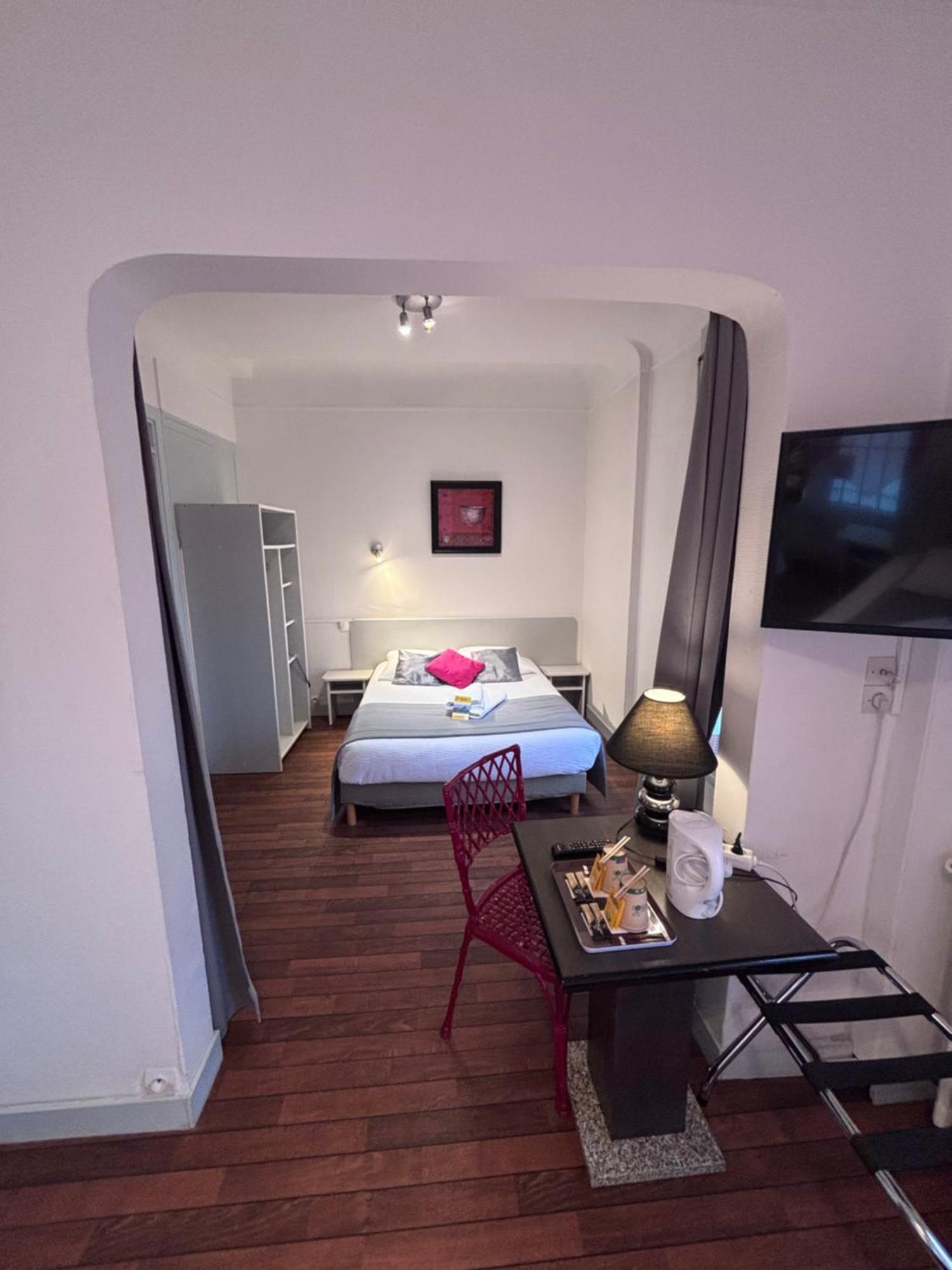 רויאן Crystal Hotel מראה חיצוני תמונה