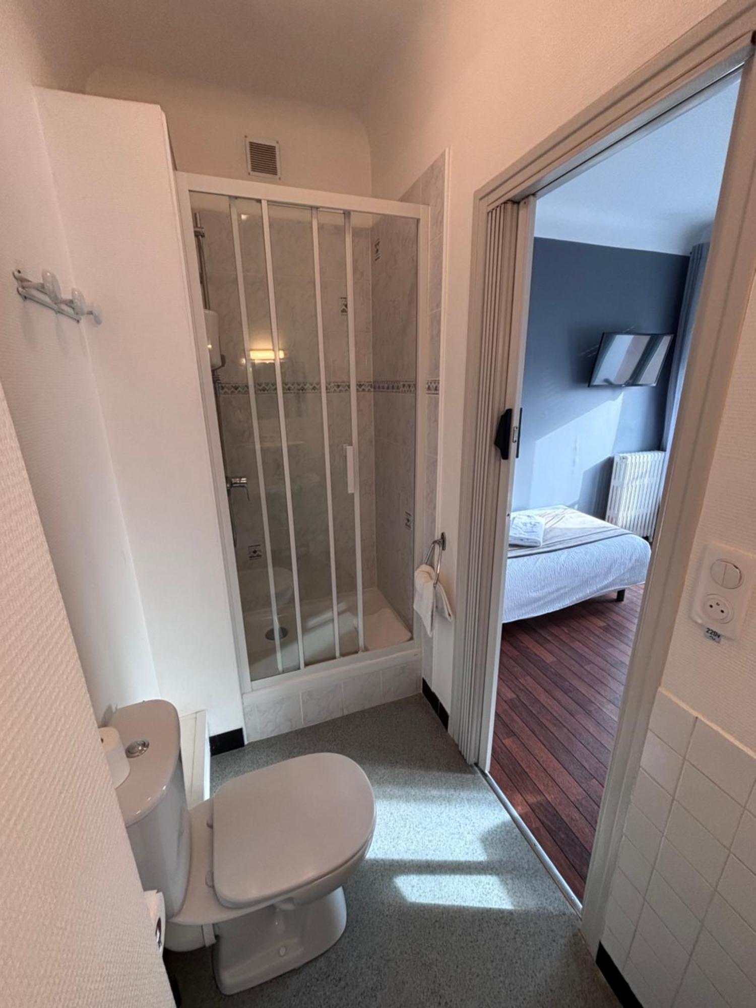 רויאן Crystal Hotel מראה חיצוני תמונה